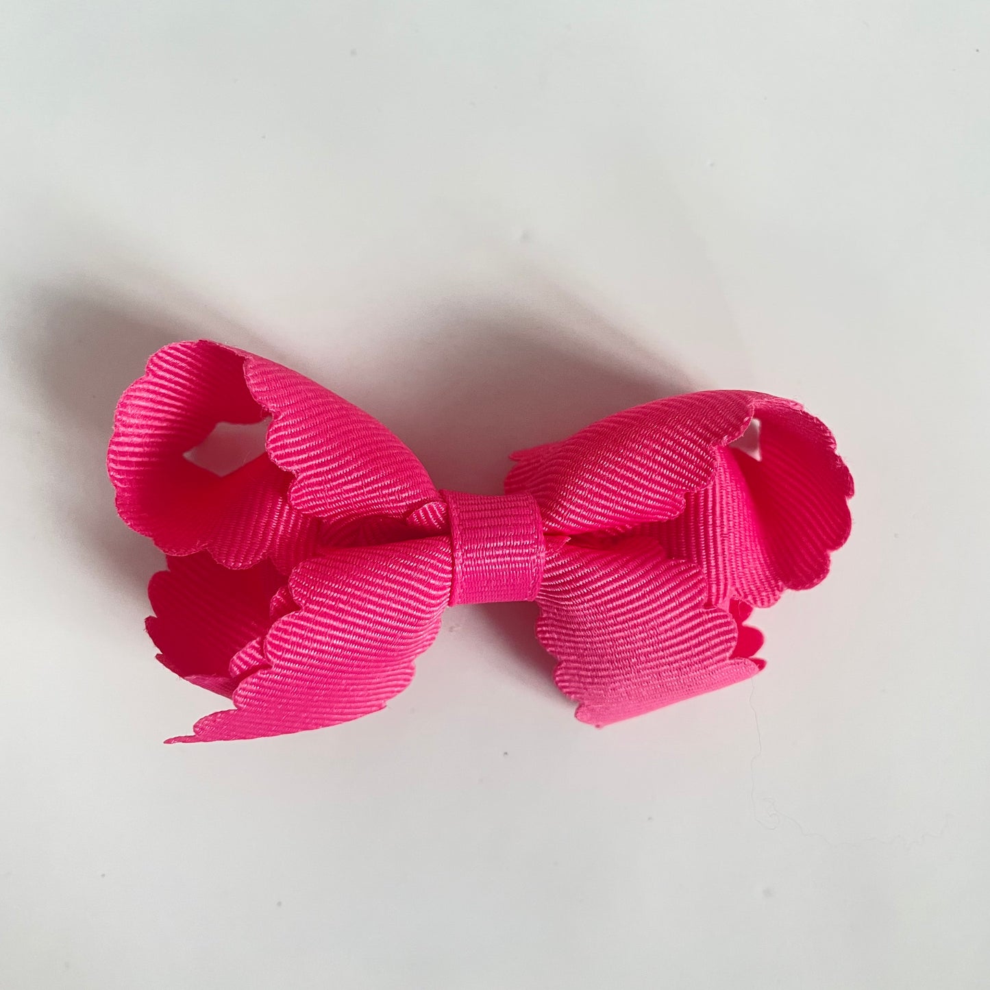 Mini Scallop Edge Bow